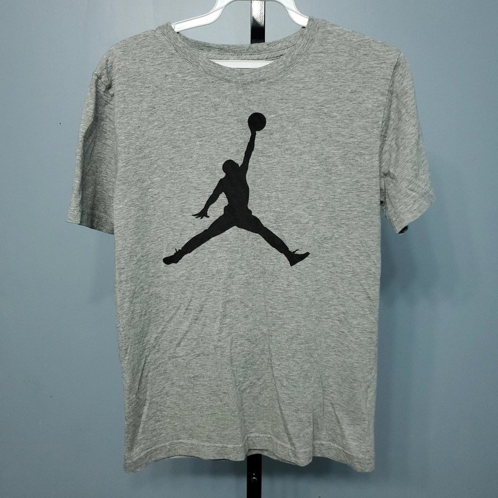 Air Jordan Kids Grey Michael Jordan Jump Logo |Size: L